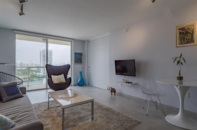 Foto del edificio - 1345 Lincoln Rd