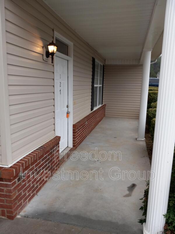 Foto principal - 127 Stonegate Cir