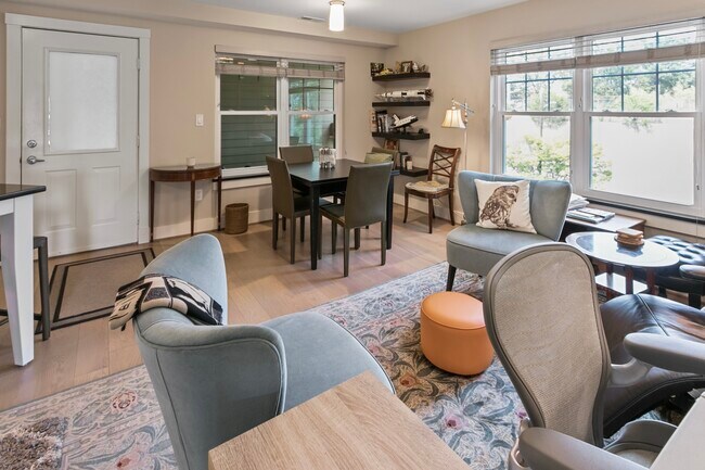 Dining Area - 6827 4th St NW