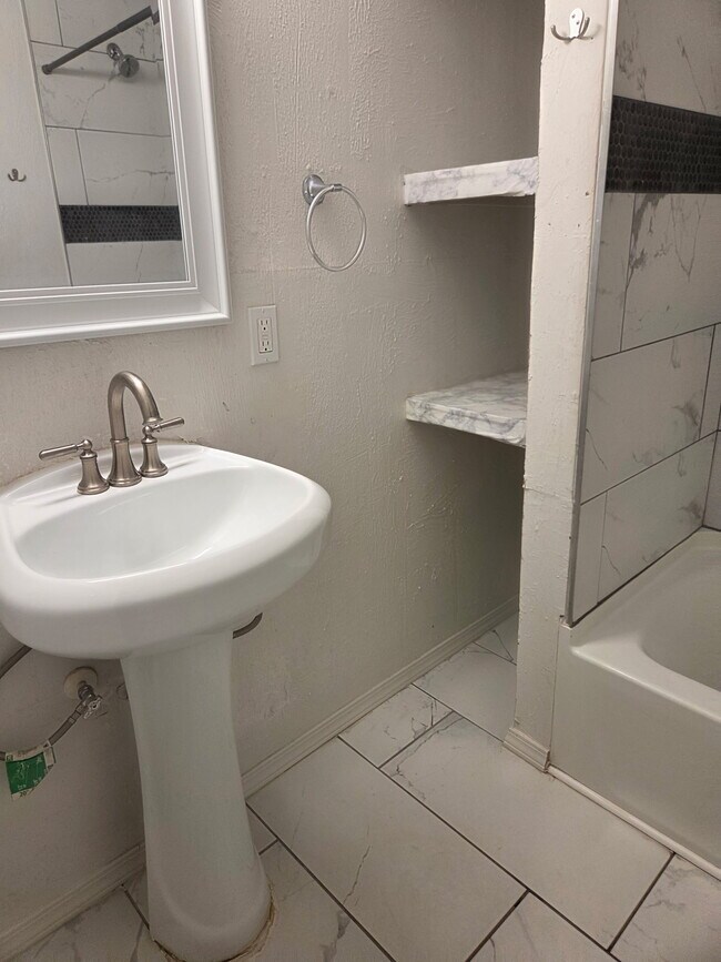 Foto del edificio - 1540 NE 29th St