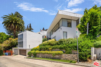 Building Photo - 1941 Glencoe Way