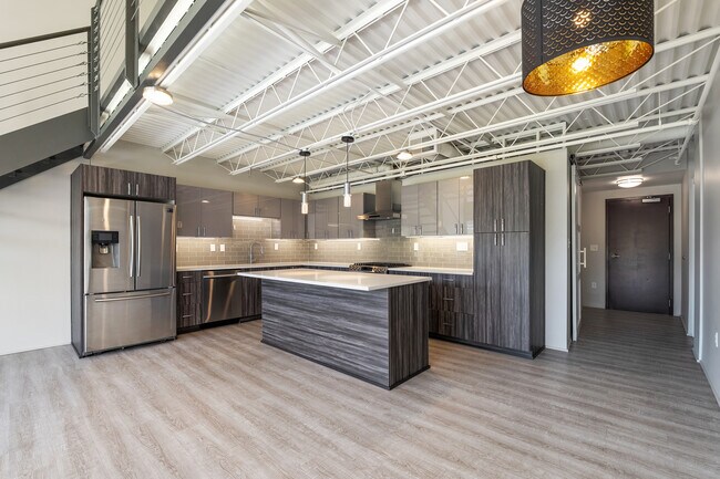 Building Photo - 367 Auden Ave