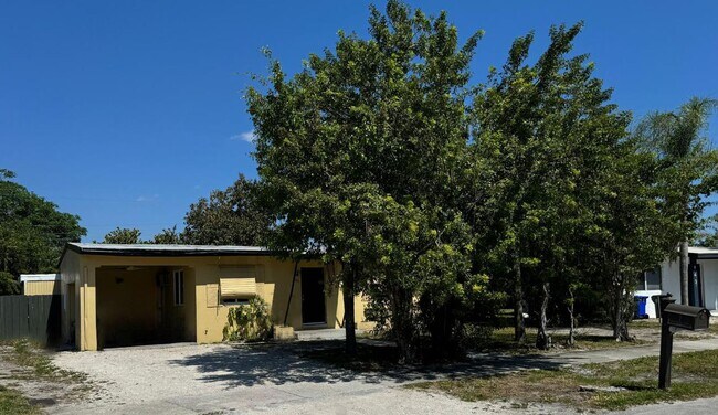 Foto del edificio - Large 4-1 house