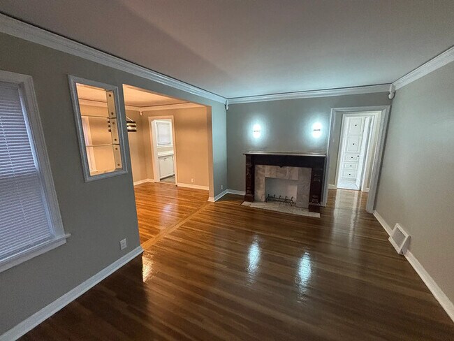 Foto del edificio - Crown Heights Home For Rent