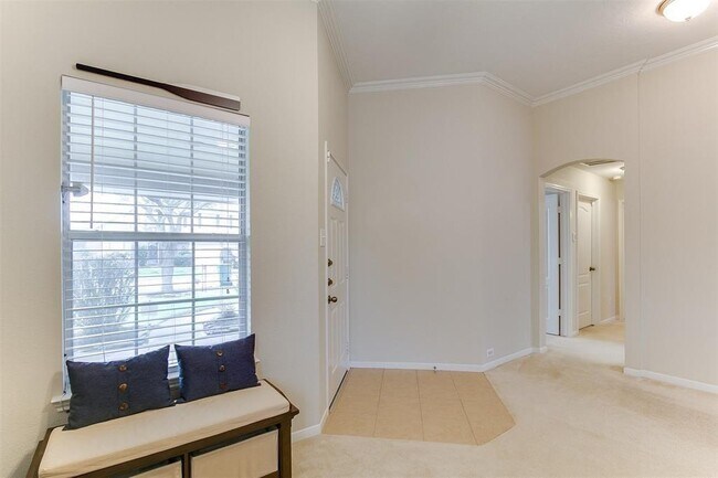 Foto del edificio - 2703 Courtyard Ln