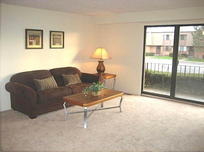 Building Photo - Chili Commons