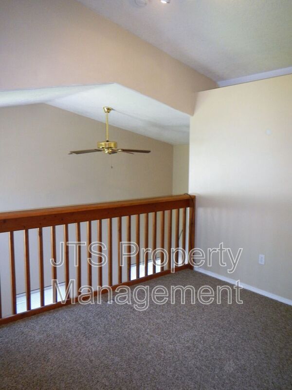 Foto del edificio - 2286-2286 S Amy Ave
