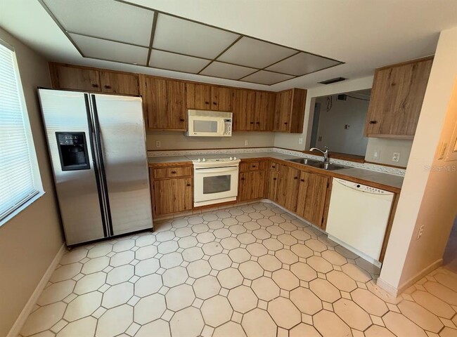 Building Photo - 513 E Marion Ave