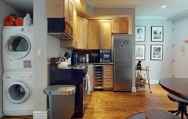 Foto del edificio - 326 E 35th St