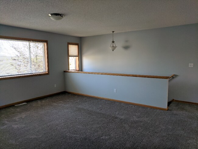 Building Photo - 545 Tanager Path