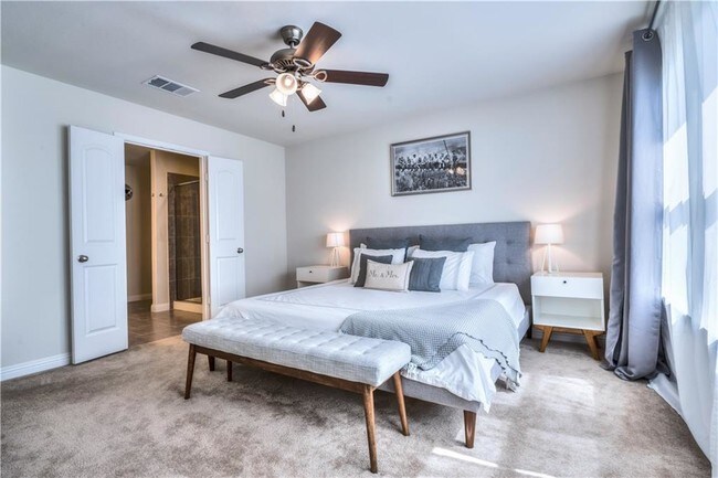 Building Photo - 9501 Tanager Way