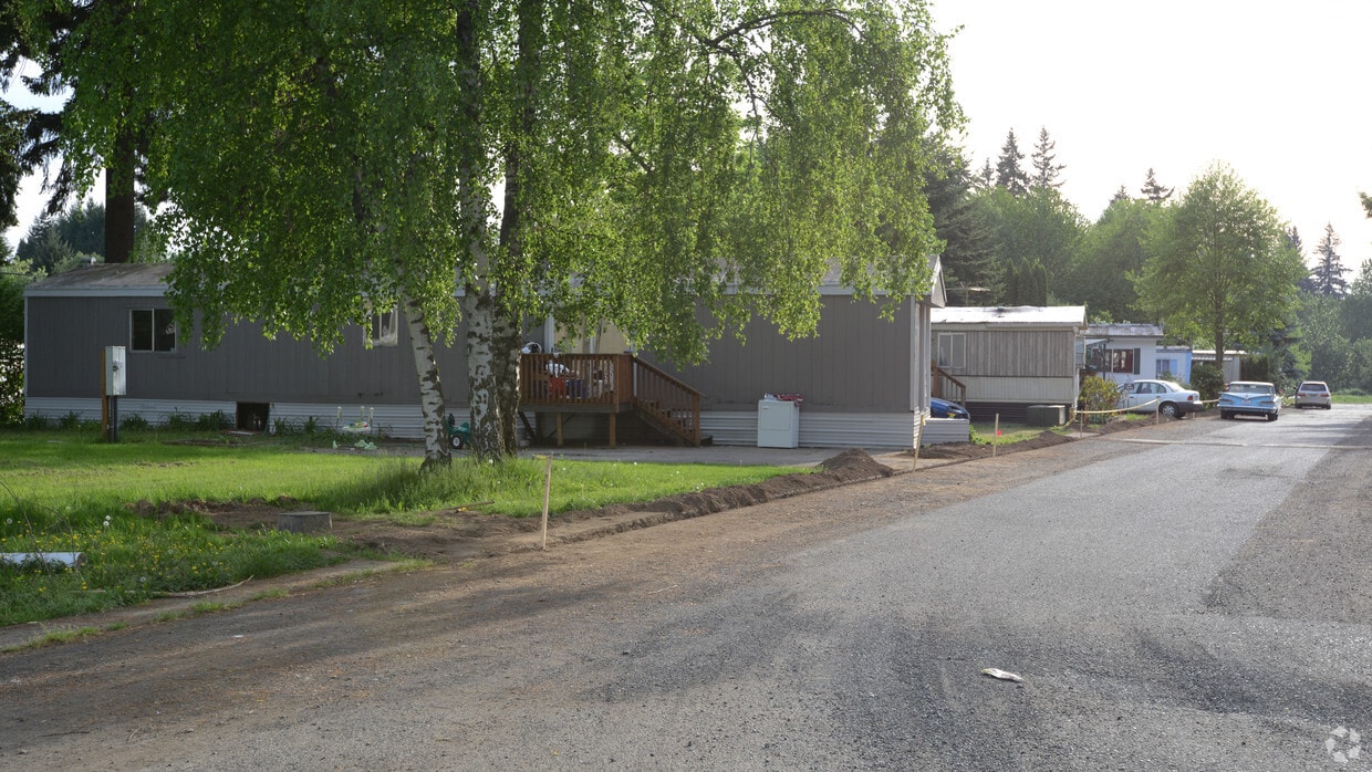 Building Photo - 10918 NE Highway 99