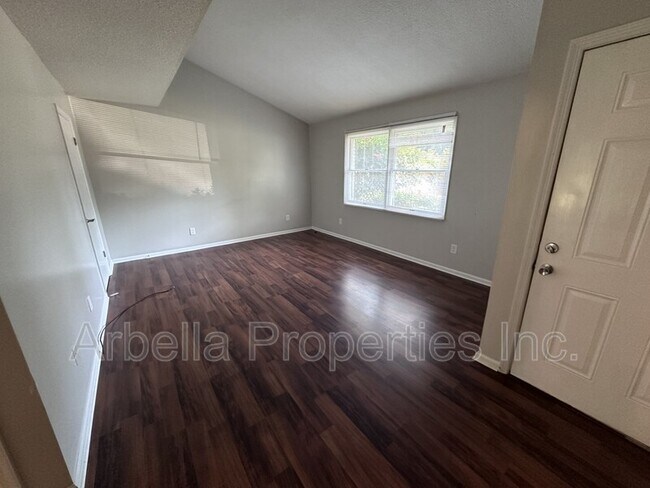 Building Photo - 1816 Presswood Rd