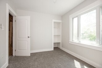 Building Photo - 3408 E 140th St