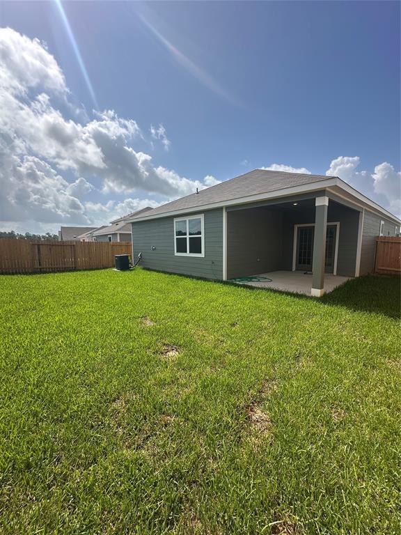 Building Photo - 16449 Blossom Grv Dr