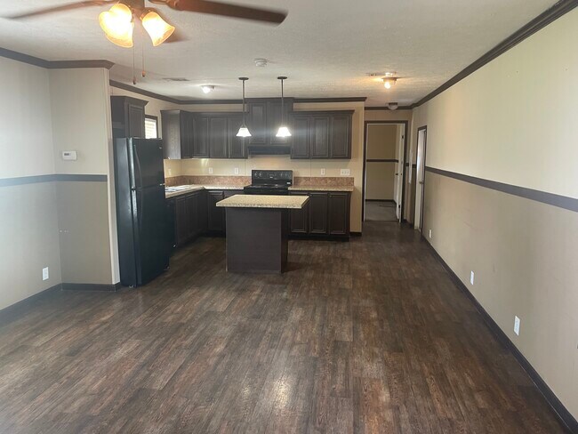 Foto del edificio - 2062 Krist Ln