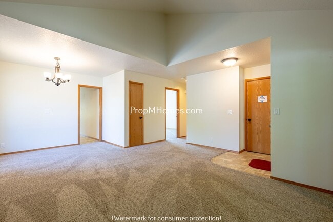Building Photo - Three Bedroom Ranch In Aloha On Peaceful C...
