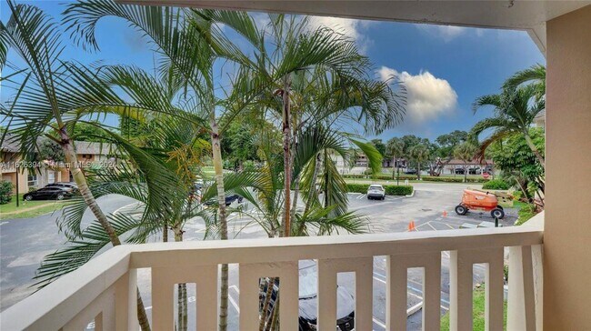 Foto del edificio - 7400 Miami Lakes Dr