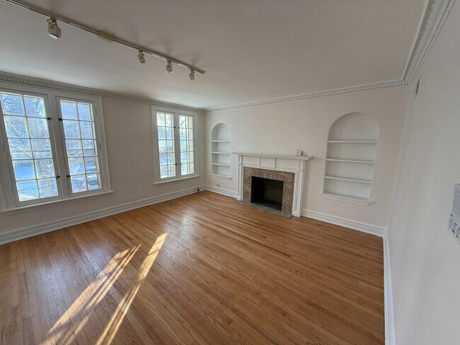 Building Photo - 1413 Dobson St