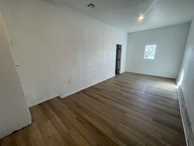 Building Photo - 4b, 1b Home in Oklahoma City