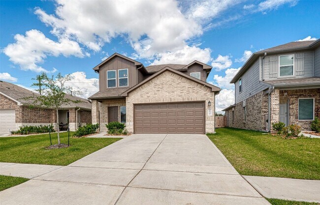 Building Photo - 24330 Elmwood Falls Dr