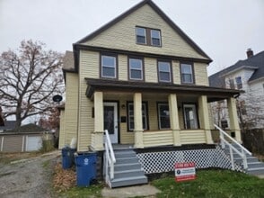 Building Photo - 1852 E 32nd St