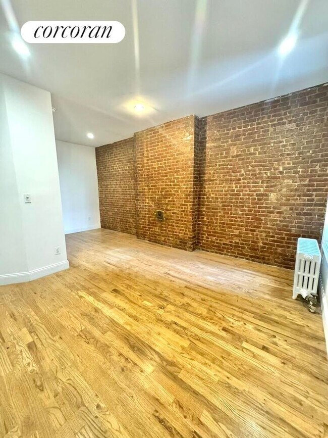 Foto del edificio - 509 E 81st St