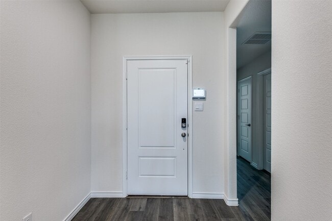 Building Photo - 6213 Abby Dr