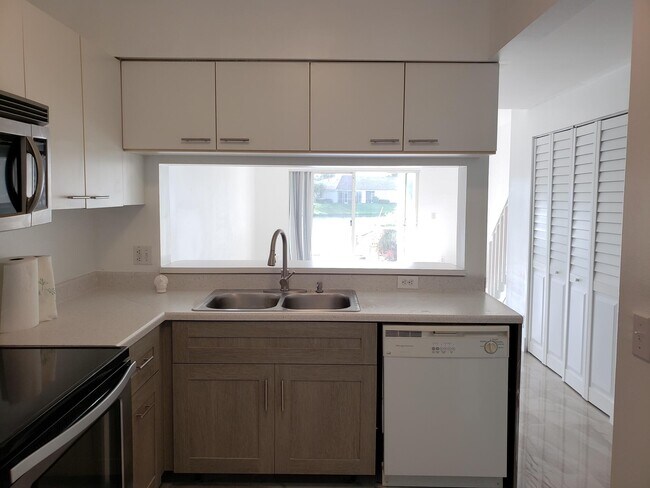 Foto del edificio - 4963 SW 31st Terrace