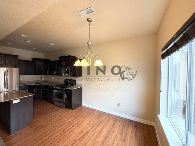 Foto del edificio - 3673 Lilac Heights Dr