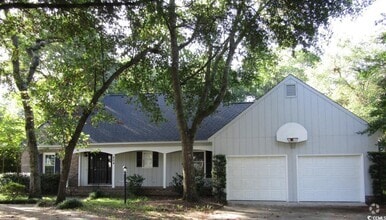 Building Photo - 804 Townsend Rd
