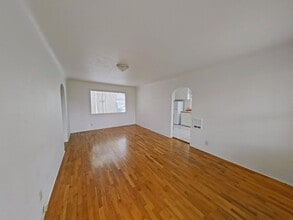 Building Photo - 1403 Cross St