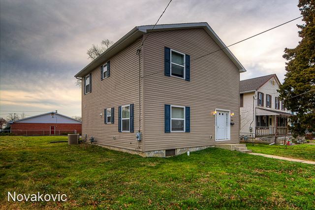 Foto principal - 3 br, 2.5 bath House - 354 West Main Street
