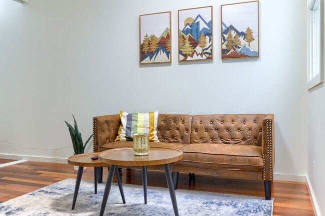 Building Photo - 440 Richards St