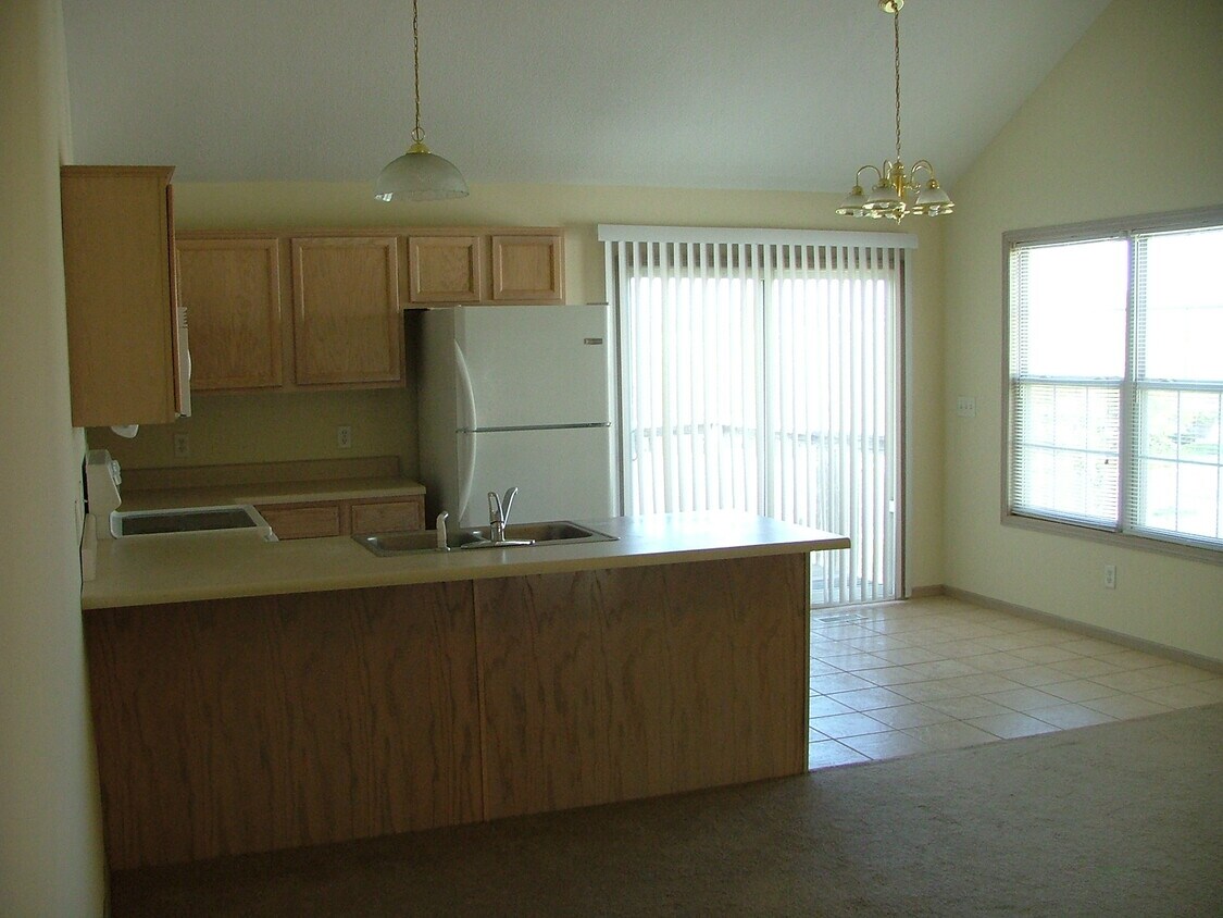 Foto del edificio - 3200 Eagle Ridge Dr