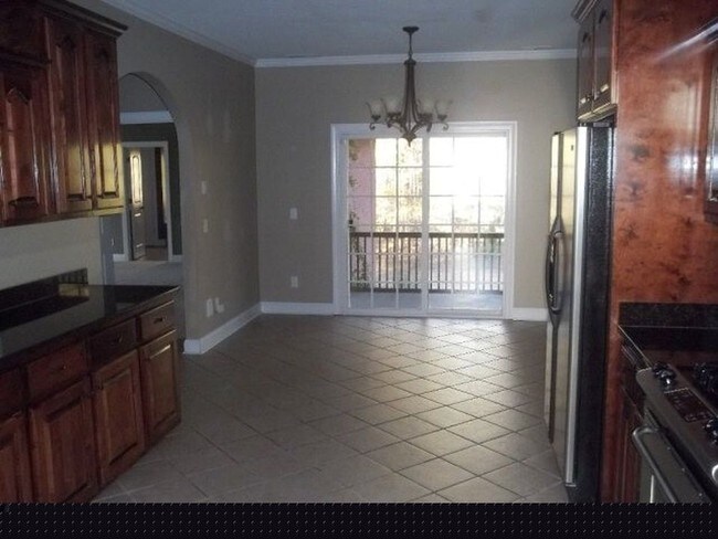 Building Photo - 3105 Springdale Way