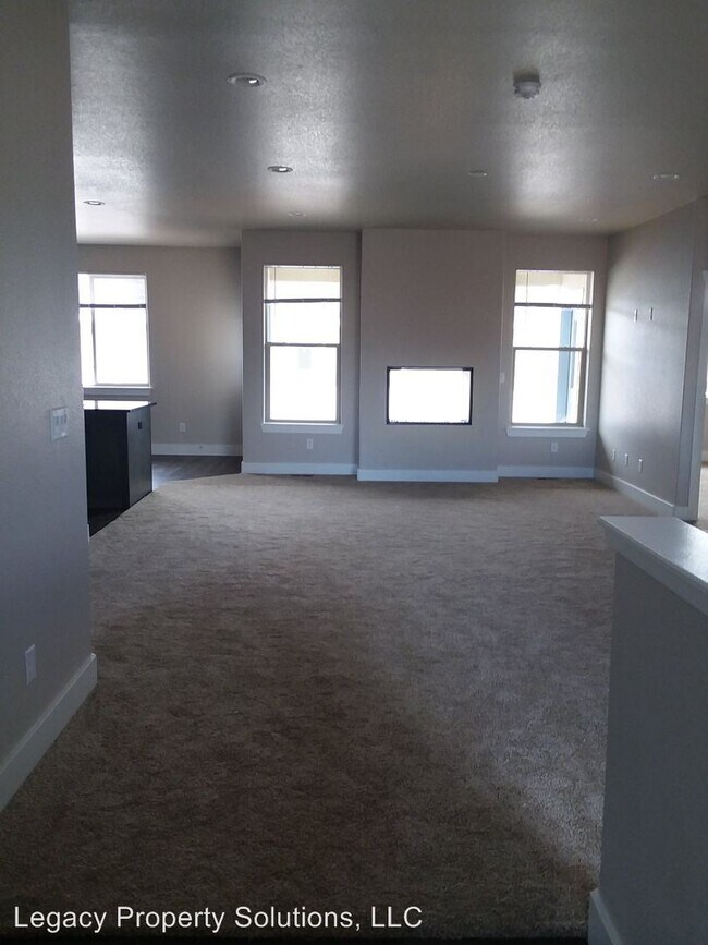 Building Photo - 3 br, 2 bath House - 1345 Alyssa Way