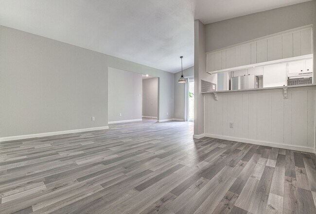 Building Photo - 5203 Bogey Ct