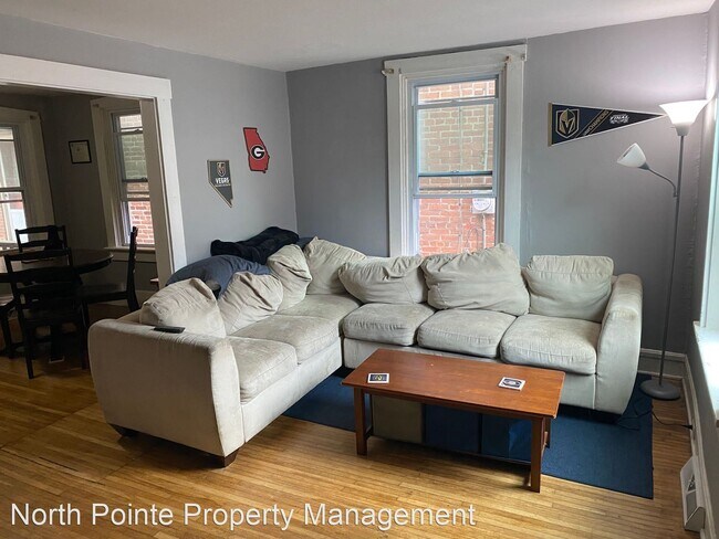 Building Photo - 3 br, 1 bath House - 452 E. Orange St.
