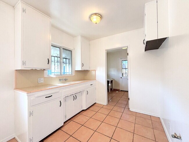 Foto del edificio - 645 S Bonnie Beach Pl