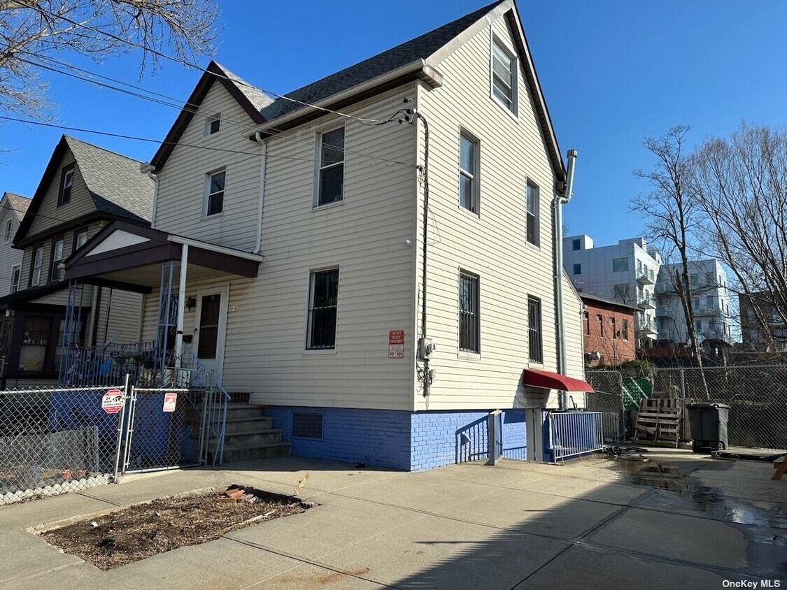 15018 41st Ave, Queens, NY 11354 House Rental in Queens, NY