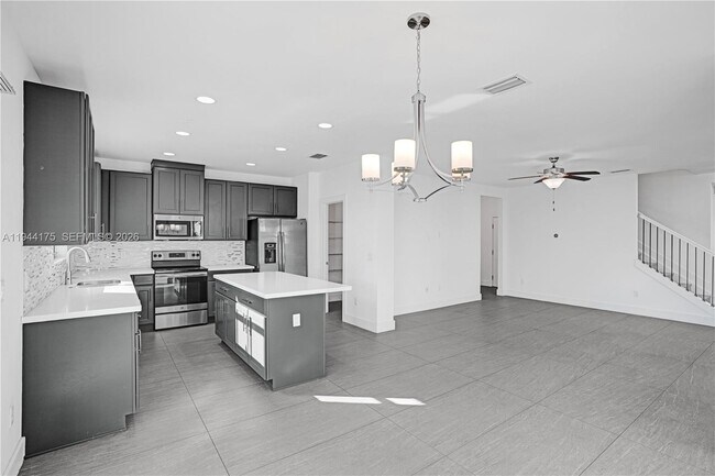 Building Photo - 4518 E Aqua Bella Ln