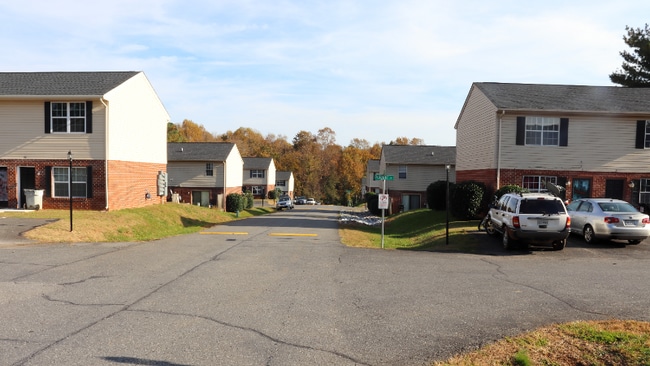 Building Photo - 16 Duiguid Dr