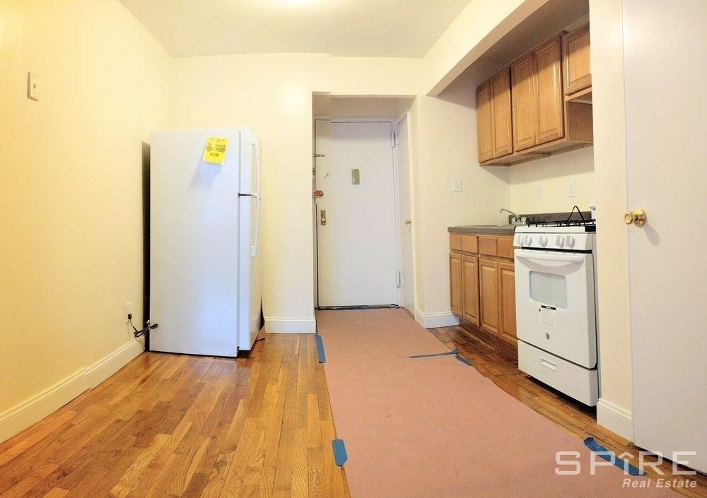 Primary Photo - 285 Hawthorne St
