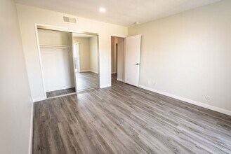 Interior Photo - 1635 North Martel Avenue