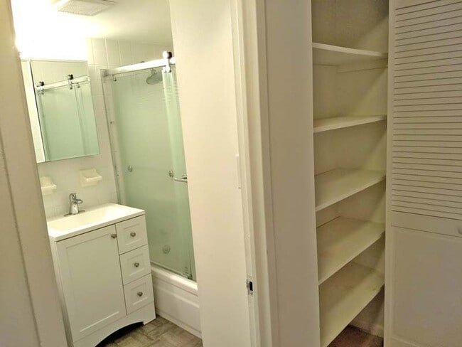 Building Photo - 745 Delaware Ave SW