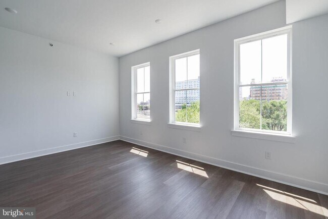 Foto del edificio - 813 N Broad St