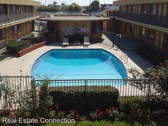 Building Photo - 12714 S Inglewood Ave