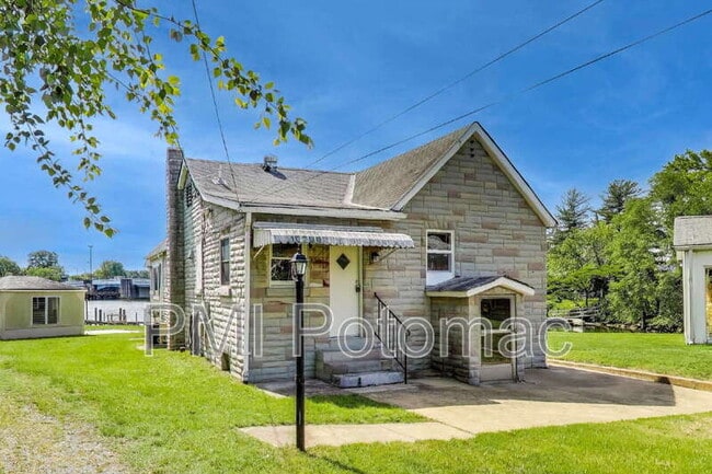 Building Photo - 8349 Bear Creek Dr