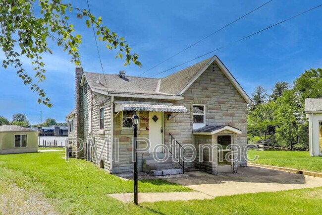 Foto del edificio - 8349 Bear Creek Dr